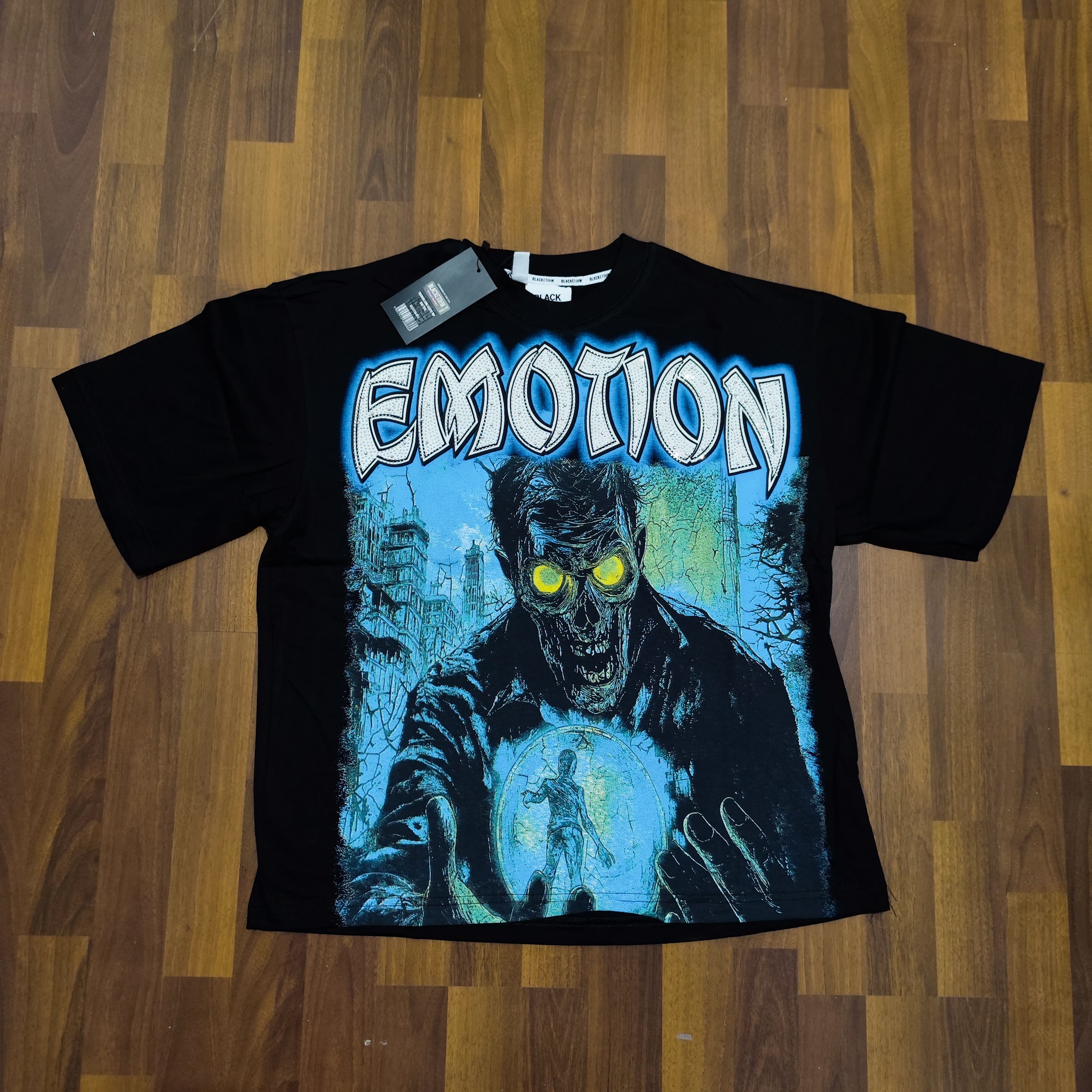 Polera Emotion Oversize Negra - Crystal Ball