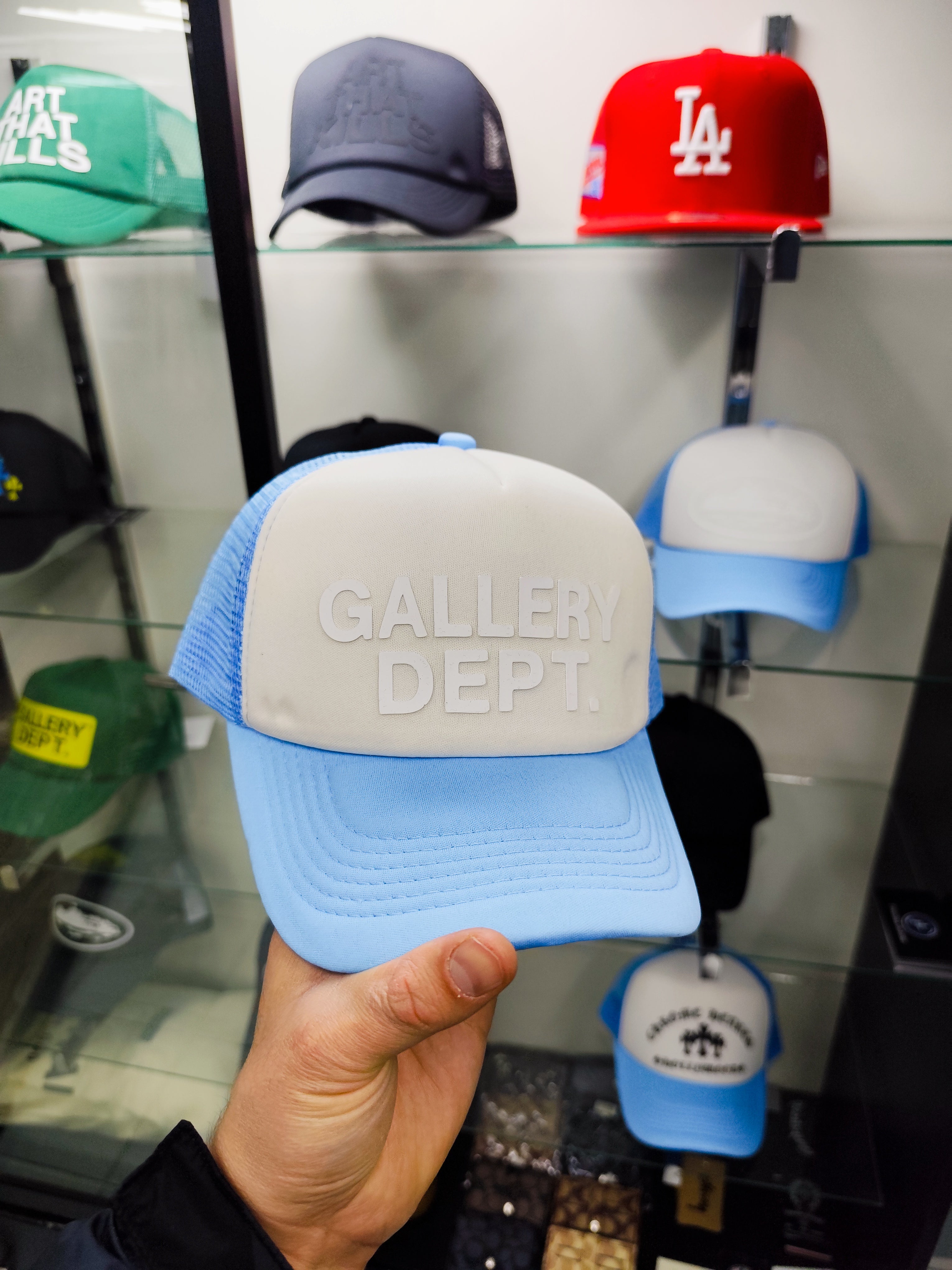Gorro Gallery Dept