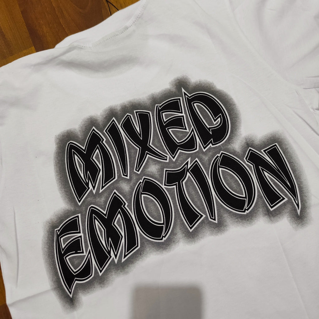 Polera blanca Mixed Emotion- zombie